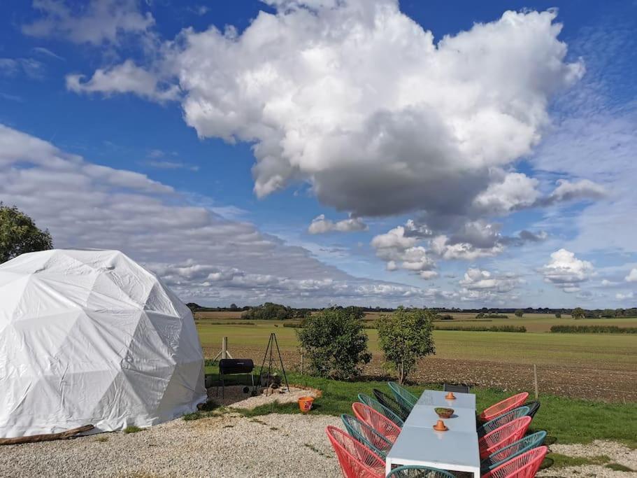 Lincoln Star Dome, Hot Tub, Bbq Daire Langworth Dış mekan fotoğraf
